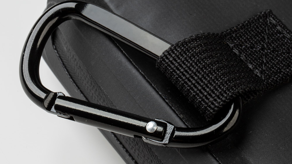 محفظة السفر لروفا - أسود - Hover Image