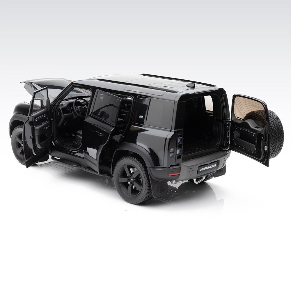 Defender 110 V8 Scale Model 1:18 - Santorini Black 12