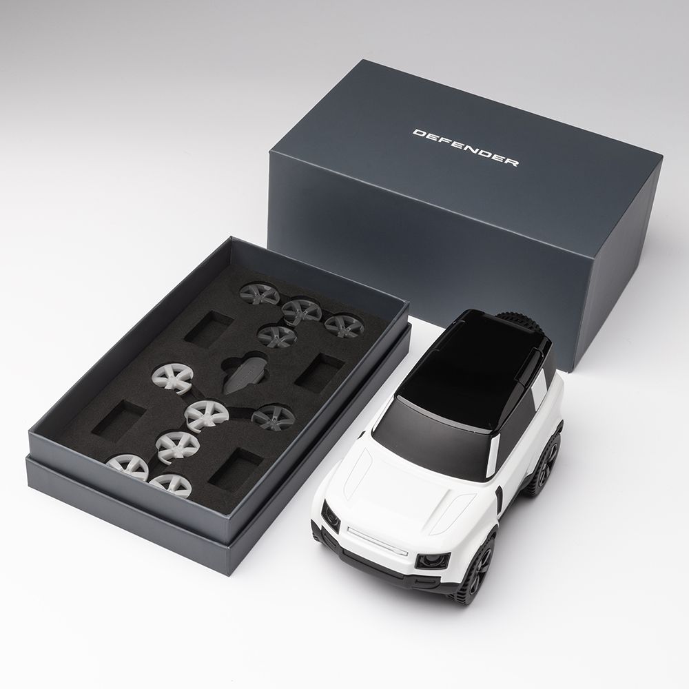 Defender Icon Model 02 - Fuji White / Black Roof 8