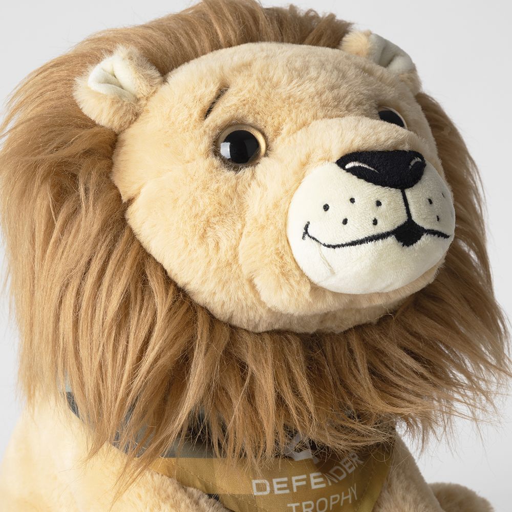 Defender Trophy Lion Plush x Tusk 7