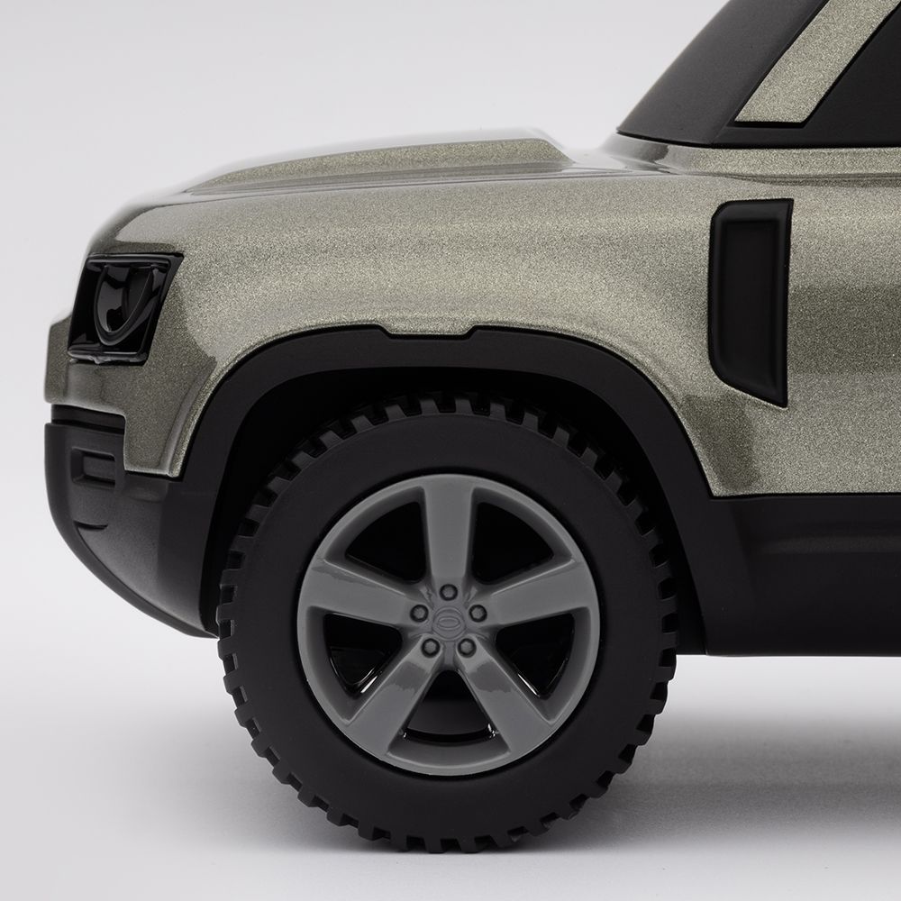 Defender Icon Model 02 - Pangea Green / White Roof 6