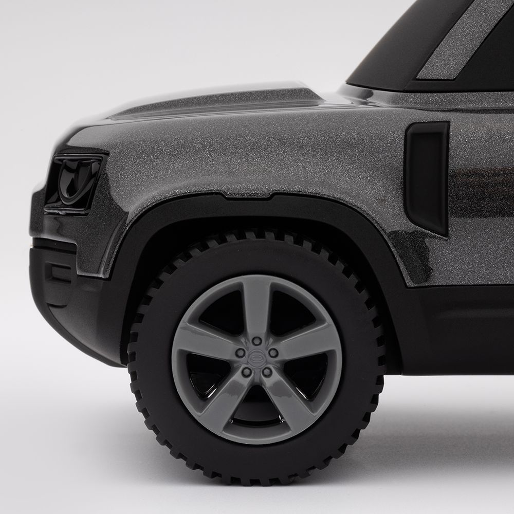 Defender Icon Model 02 - Carpathian Grey / Black Roof 6