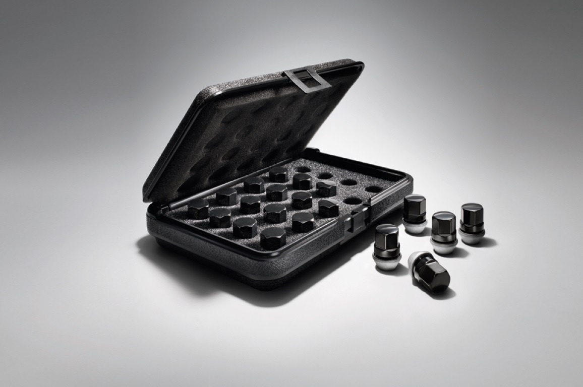 Land Rover Wheel Nuts - Gloss Black finish