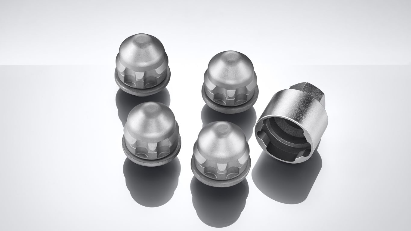 Land Rover Locking Wheel Nuts - Silver finish